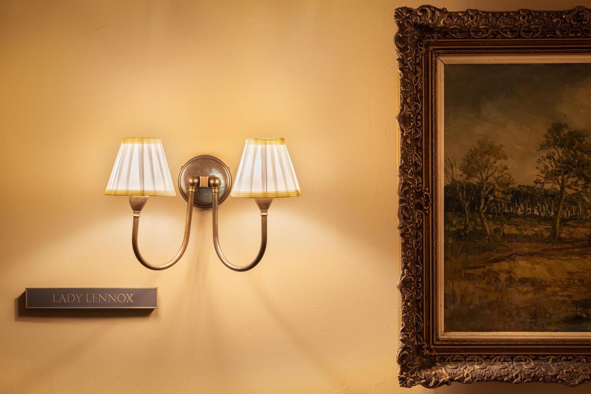 Carton House A Fairmont Managed Hotel Мэйнут Экстерьер фото A wall light